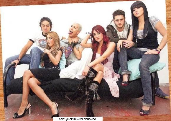 mie rbd :zzz: si th imi plac,dar eu nu prea ascult muzica rock..de la th imi plac doar mich si don't